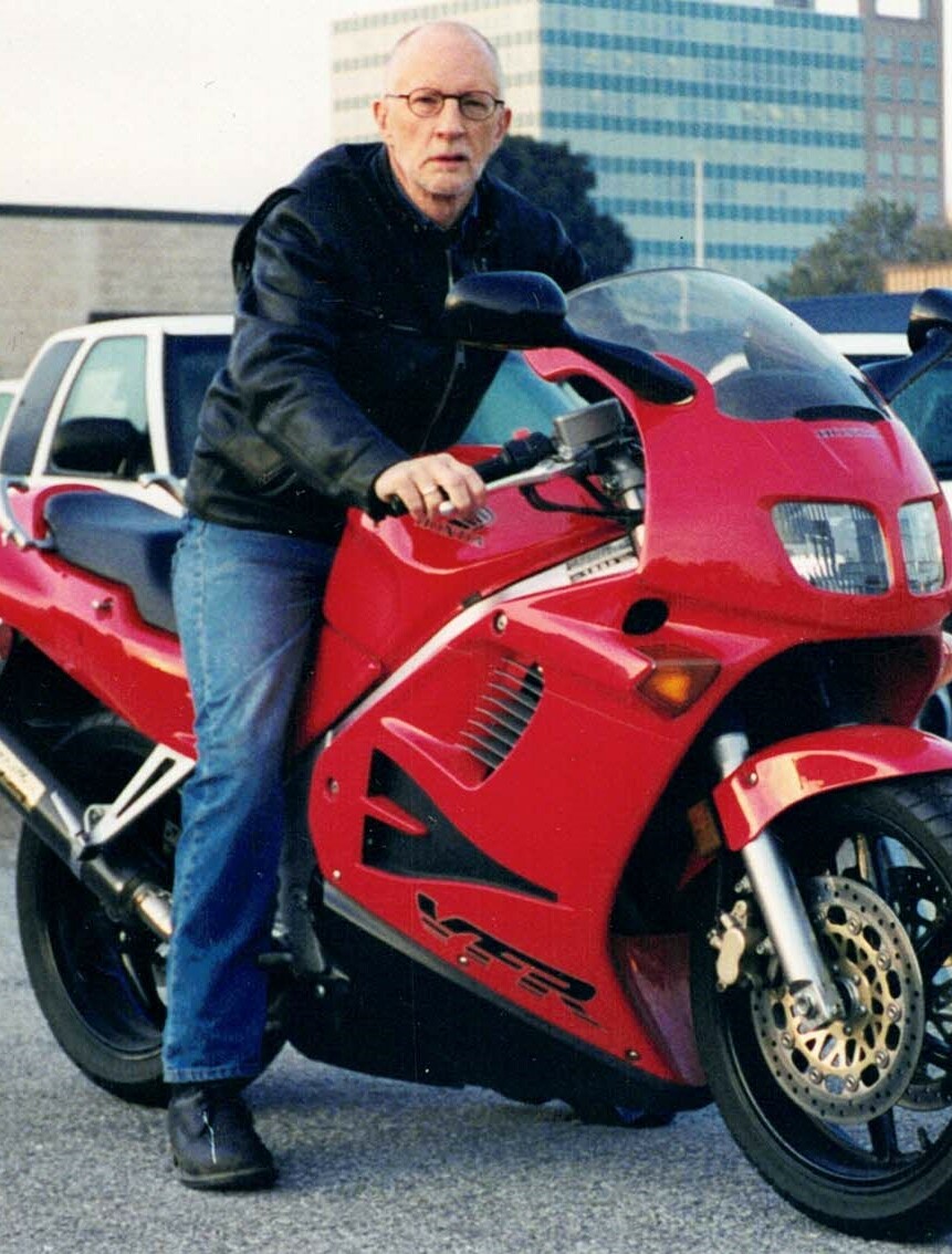 Robert
            
            "Bobcat" 
            Fisher