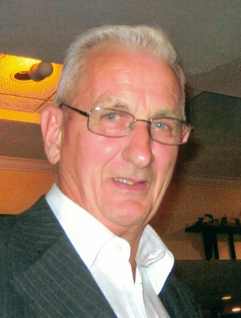 William
            
            "Bill" 
            Todd