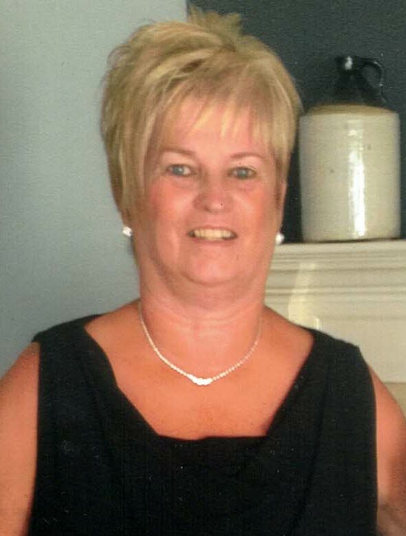 Judy
            
            
            Joyce (Hanna)